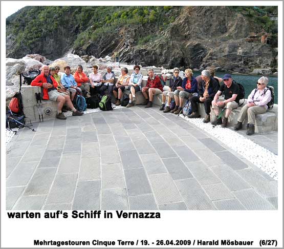 Warten auf's Schiff in Vernazza