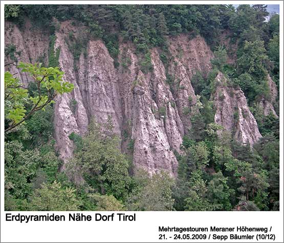 Erdpyramiden Nähe Dorf Tirol