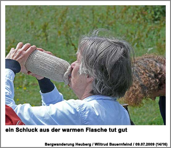 ein Schluck aus der warmen Flasche tut gut