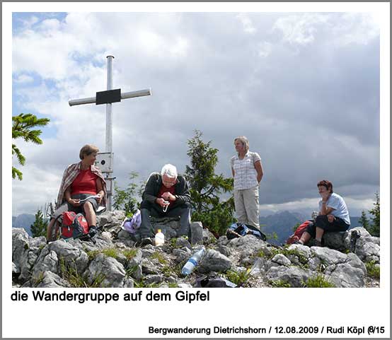 die Wandergruppe auf dem Gipfel