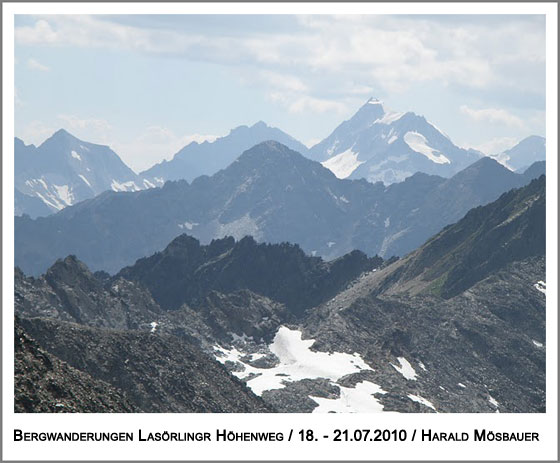 im Blick die mächtigen Hohen Tauern