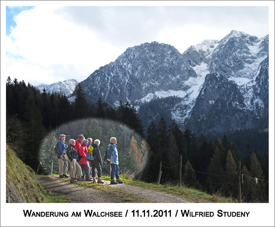 ein gemeinsamer Blick zum Zahmen Kaiser