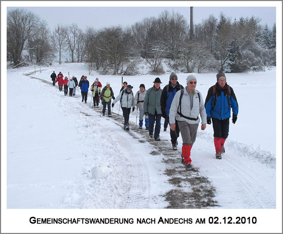 zwischendurch auf einer befestigten Straße