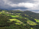 <p>Ein Gewitter braust heran, Blick vom Gasthof Sturm</p>