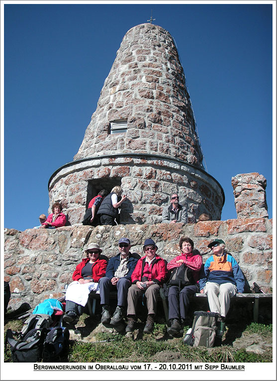 auf dem Grünten das Kriegerdenkmal Übelhorn