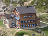 <p>Rotwandh&uuml;tte</p>