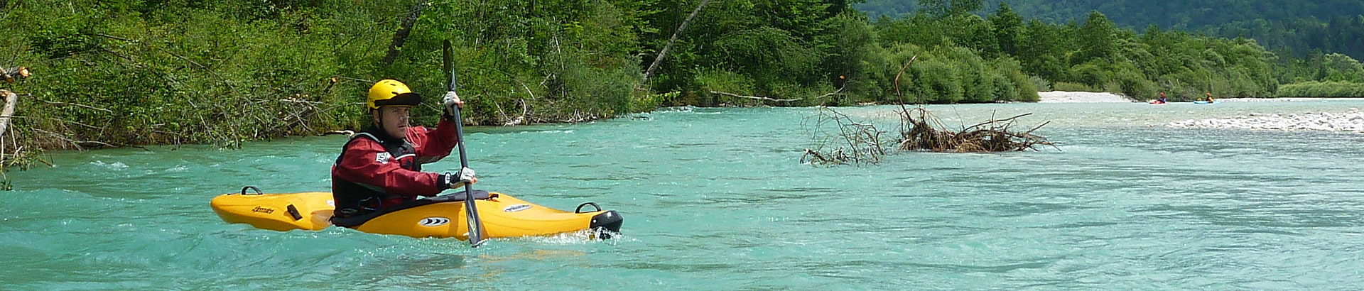 Kajak Wildwasserfahren Wildwassertechnik Ausrüstung Training Kanu