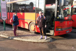 <p>Unser Bus steht berit</p>