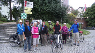 Start am Bahnhofsvorplatz in Dachau