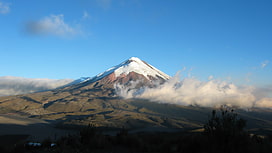 Der perfekt geformte Kegel von Ecuadors zweithöchstem Berg, dem Cotopaxi.