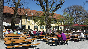 Forthaus Kasten mit Biergarten