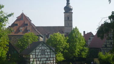 Blick von der Bastion auf Altstadt mit alter Stadtmauer