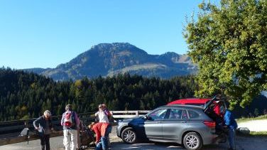 Start am Gasthof Bichlersee; Blick zum Brünnstein