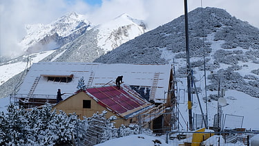 Wintereinbruch auf der Baustelle