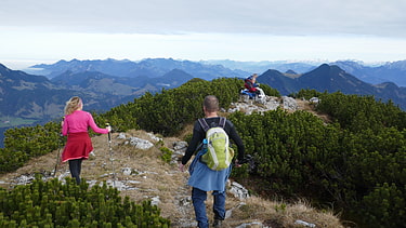 Der Blick reicht im Osten bis zu den Hohen Tauern.