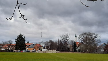 ...und als Kontrast rechts nach Forstenried