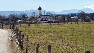 Zurück nach Iffeldorf mit Blick auf die Zugspitze