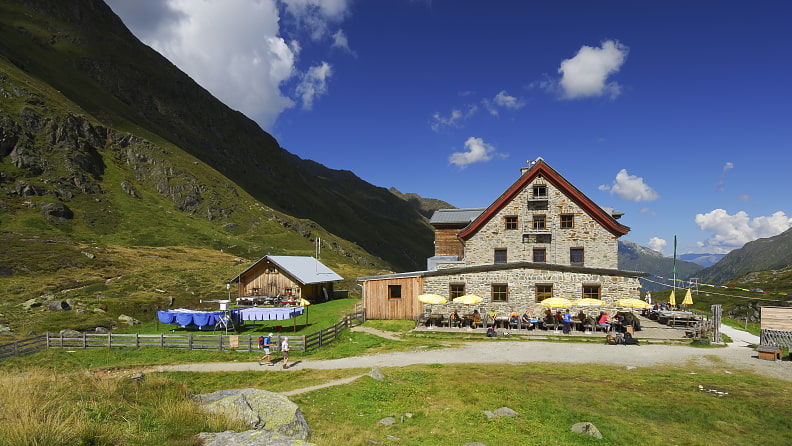 Toll gelegen, gut geführt - die Franz-Senn-Hütte