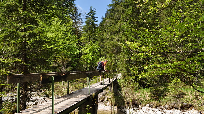 An dieser Brücke beginnt der Steig in die Rappinschlucht. 