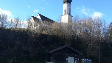 Start an der Kirche in Jachenau