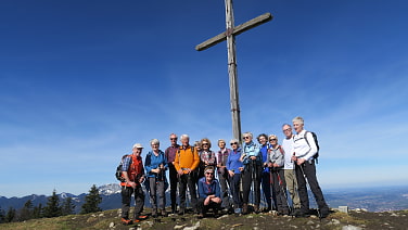 ... erreichten wir den aussichtsreichen Gipfel