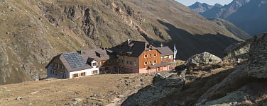 Das hochgelegene Taschachhaus im hinteren Pitztal