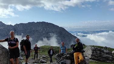 Am nächsten Morgen auf dem Weg zur den Routen an der westlichen Parzinnspitze