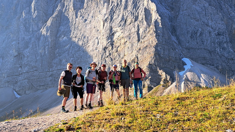 wandern entlang der Lalidererwand ...