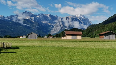 Wettersteinprominenz -  Zugspitze und Alpspitze