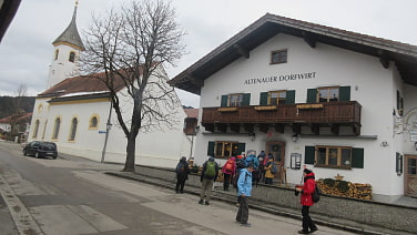 Wir sind da (aber trotz Anschein noch nüchtern!)