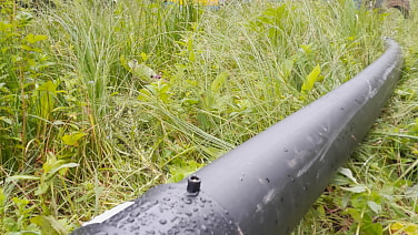 Der neue Kanal- und Wasseranschluss wird verlegt.