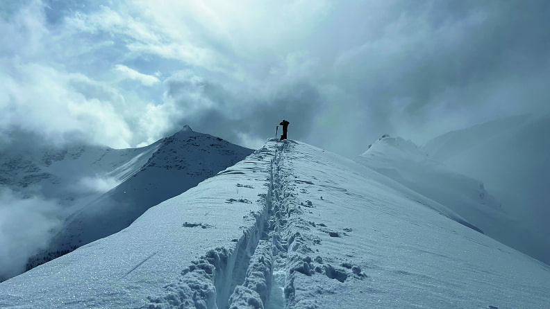 Der Name ist Programm: Auf dem Weg zum Monte Sole lugt die Sonne hinter den Wolken hervor.