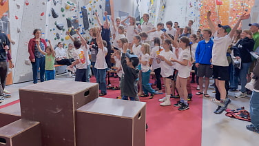 Zum Schluss gibt es noch kleine Preise zum Fangen für alle. Die Kinder geben nochmal alles! Schön war`s und bis zum nächsten Jahr!
