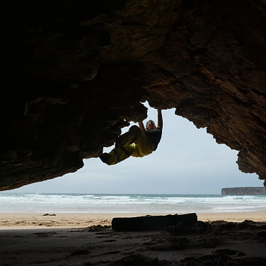Bouldern in Höhle