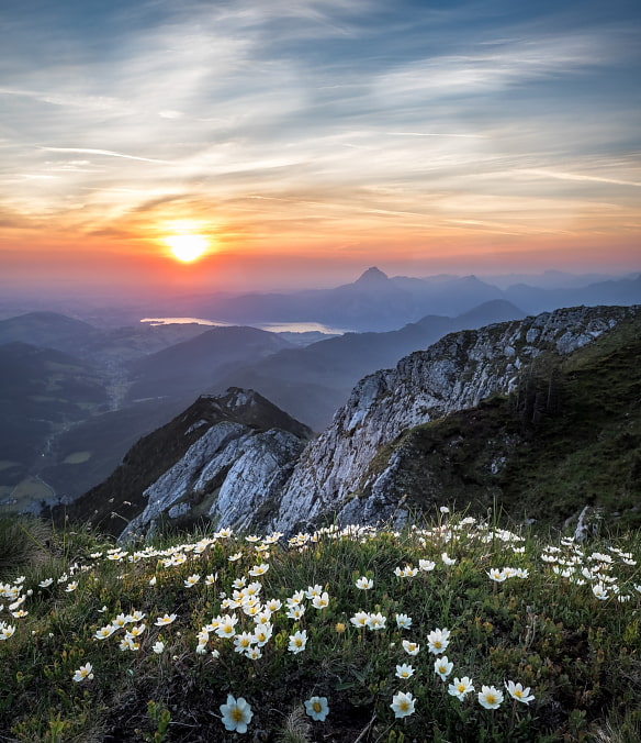 sonnenuntergang am berg 