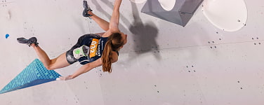 Anna Apel beim Bouldern