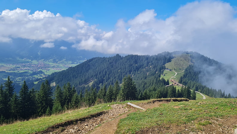 Den nächsten von unseren 4 Gipfeln haben wir schon im Blick - genau das Mittlere Hörnle.