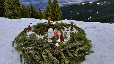 Diese Jahr ging es an unserem Nikolauswochenende zum Forsthaus Linderhof in den Ammergauer Alpen. Schön war es, wieder einmal Schnee unter den Skiern zu haben.