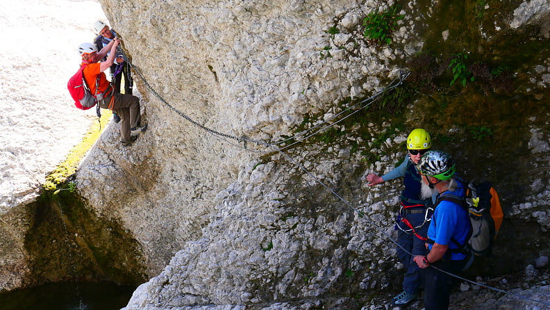 Bergsteiger am Klettersteig