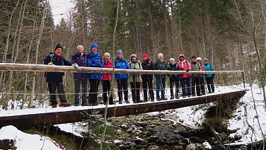 ... über eine Brücke ...