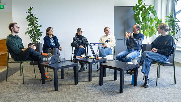 Runder Tisch: Vertreter der Firmen Bergzeit, Sport Conrad, Globetrotter und Patagonia sprechen im November 2025 über Secondhand- Ware im Bergsport.