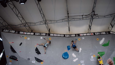 Erster Boulder, erstes Top für Anna Apel in Prag