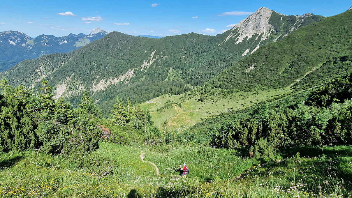 Auf dem Pfad hinab zur Benzingalm