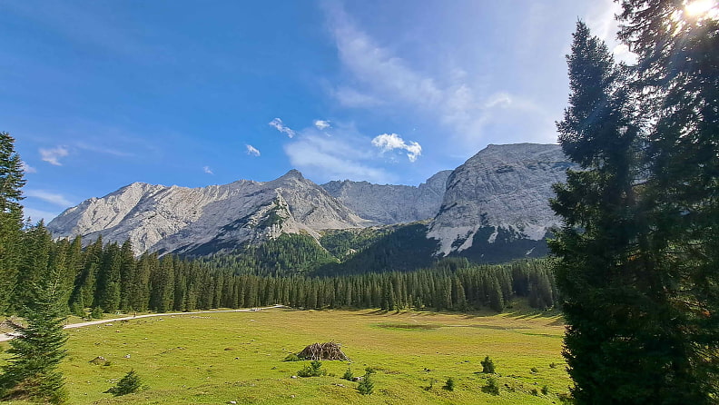 Unser Ziel ist der Vordere Igelskopf am rechten Bildrand.
