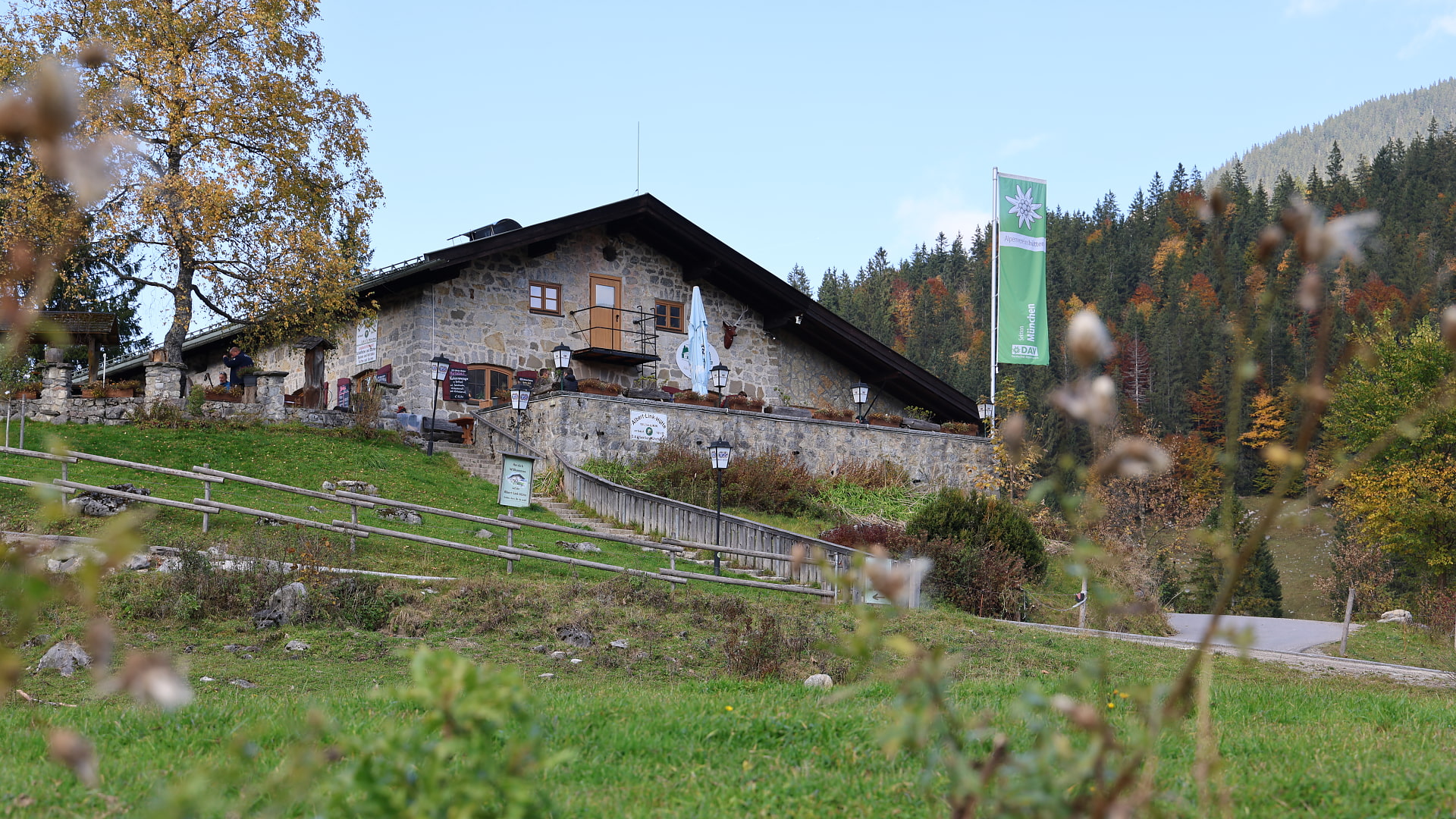 Albert-Link-Hütte im Herbst