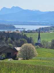 Blick von Ratzinger Höhe Richtung Chiemsee