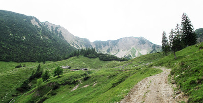 Geitauer Alm unterhalb der Aiplspitze