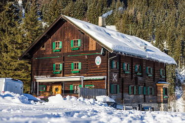 Die Oberlandhütte im Winter.