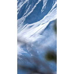 Verschneiter Hang mit BABA Unterschrift ;)